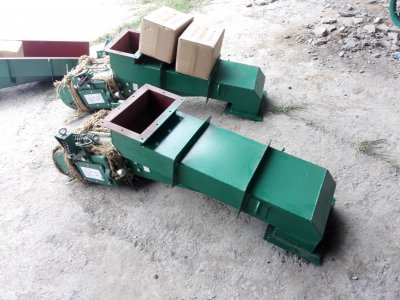 化工廠(chǎng)用振動(dòng)給料機(jī)，封閉式電磁振動(dòng)給料機(jī)